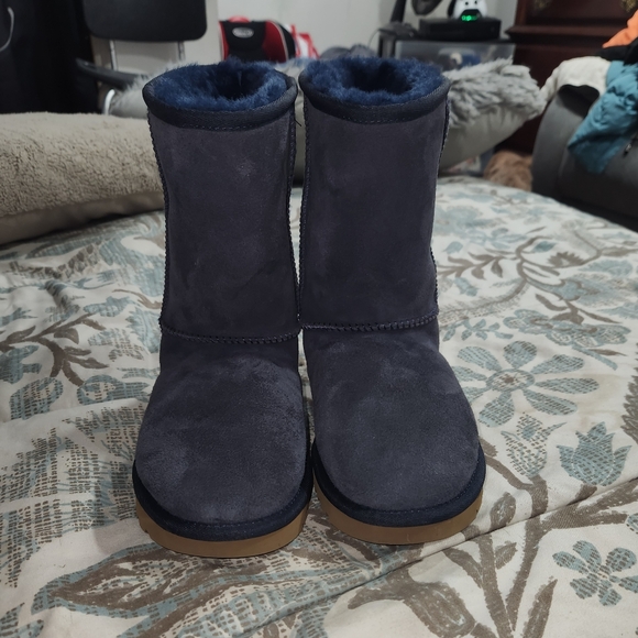 UGG Navy Suede Boots with Tan Sole - Picture 2 of 7